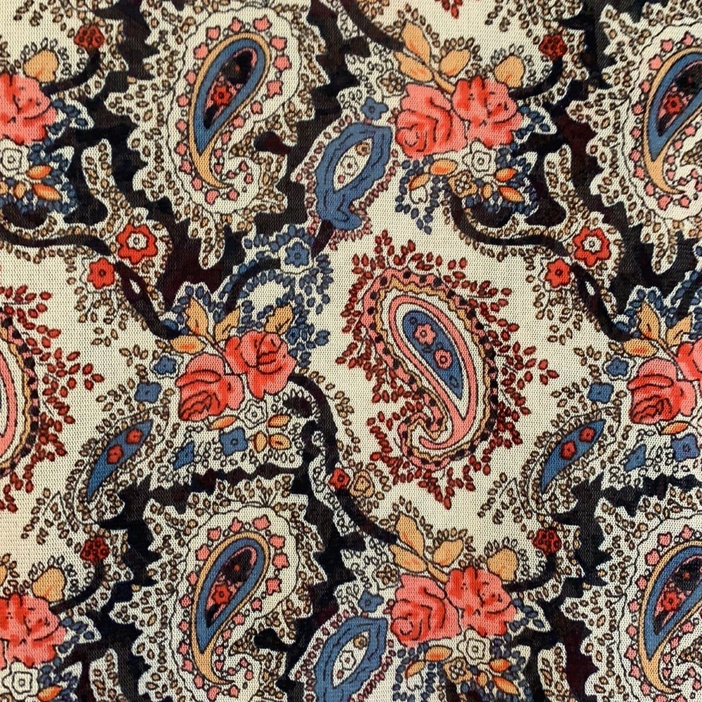 Short sleeve Paisley pattern blouse - Picture 8 of 8